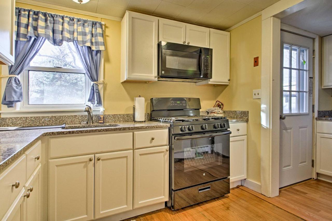 Cozy Buzzards Bay Home Steps To Cape Cod Canal! Bourne Exterior foto